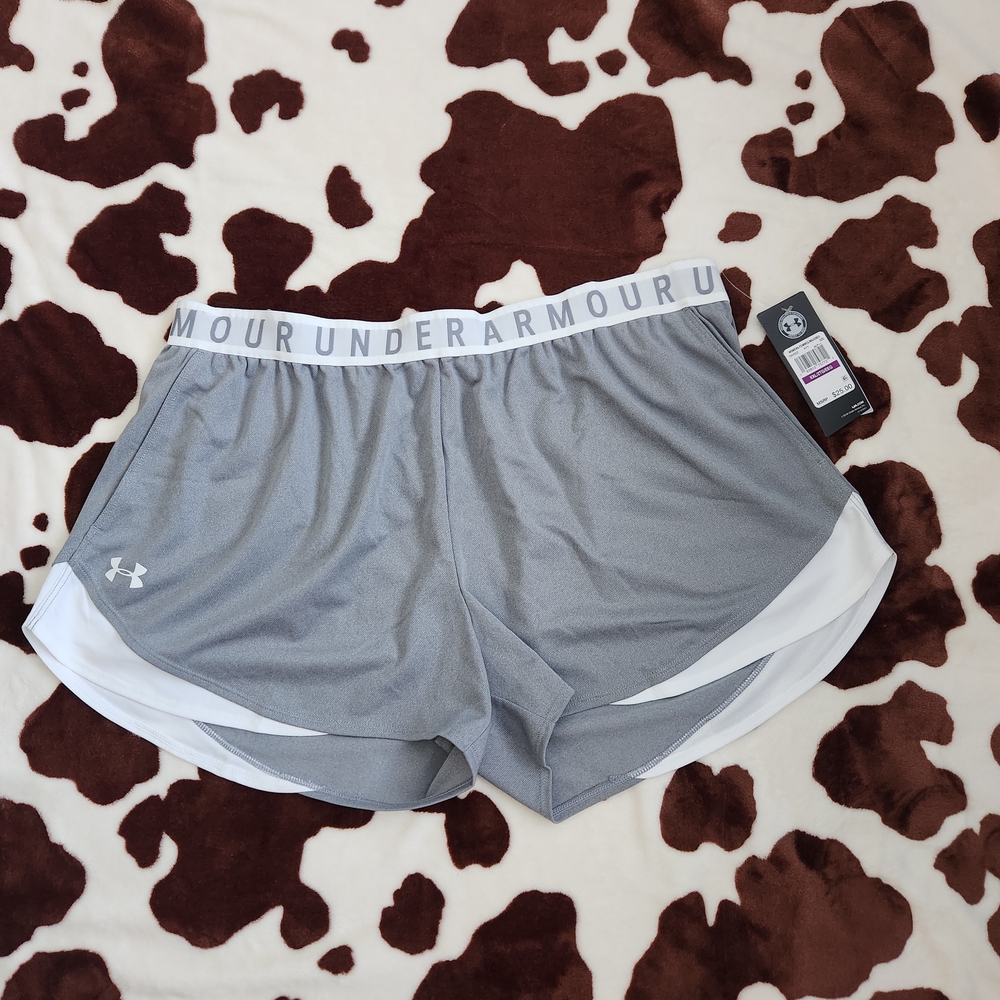 XXL Under Armour Women's Athletic Shorts in Gray and White